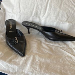 Prada - Kitten heel barely worn, size 7, narrow